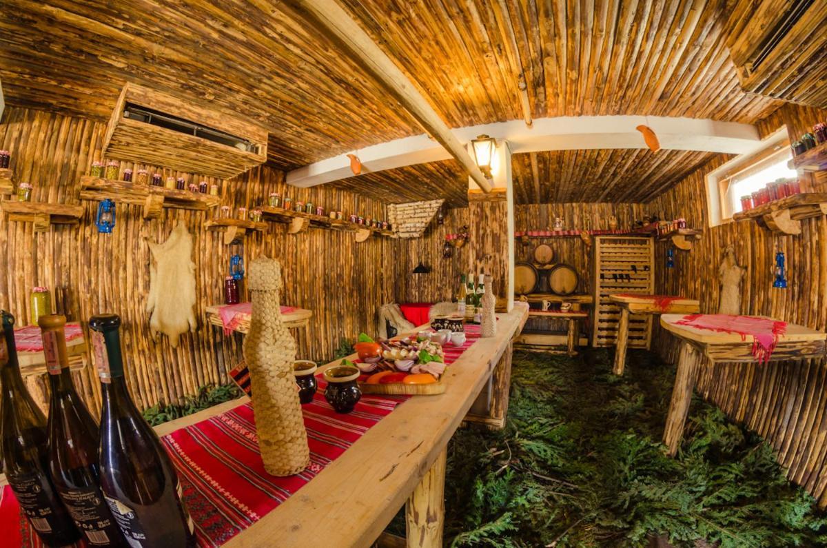 Cabana Trei Brazi เปรดัล ภายนอก รูปภาพ